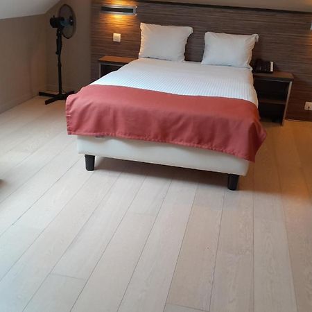 Hotel Taormina Brussels Airport Завентем Екстериор снимка