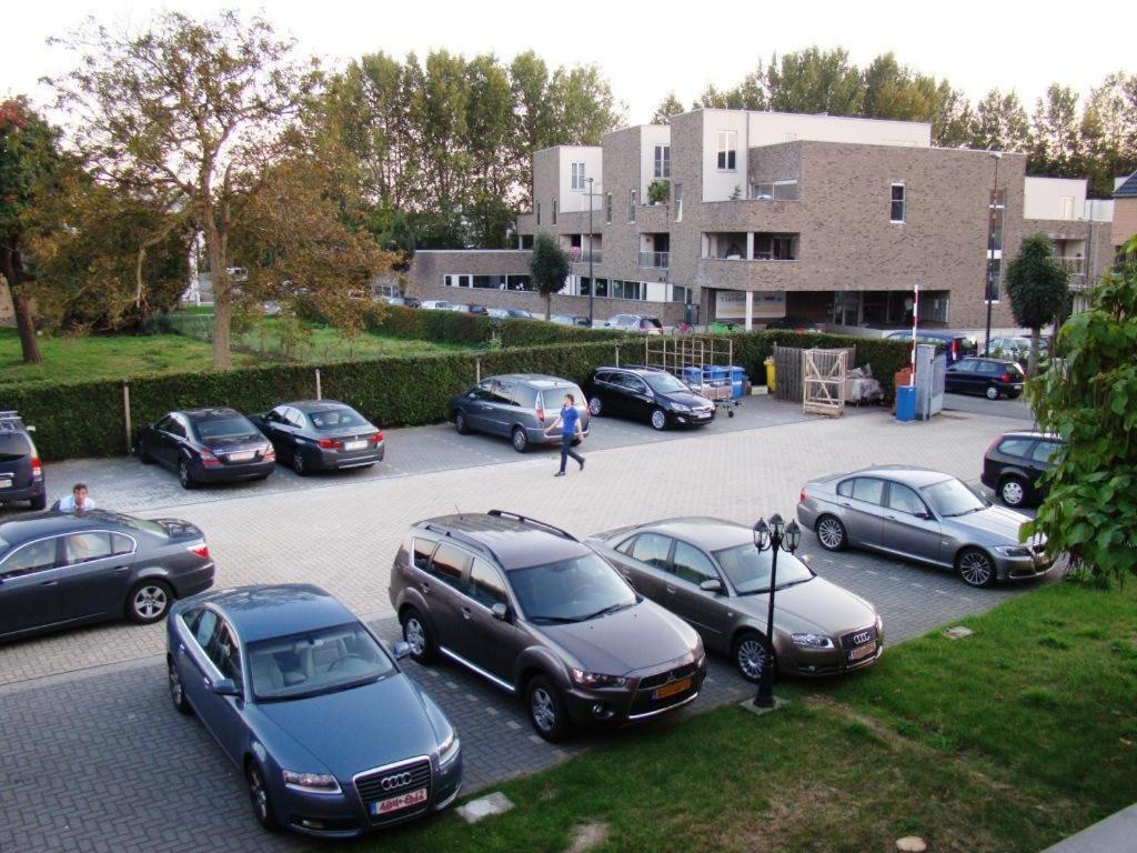 Hotel Taormina Brussels Airport Завентем Екстериор снимка