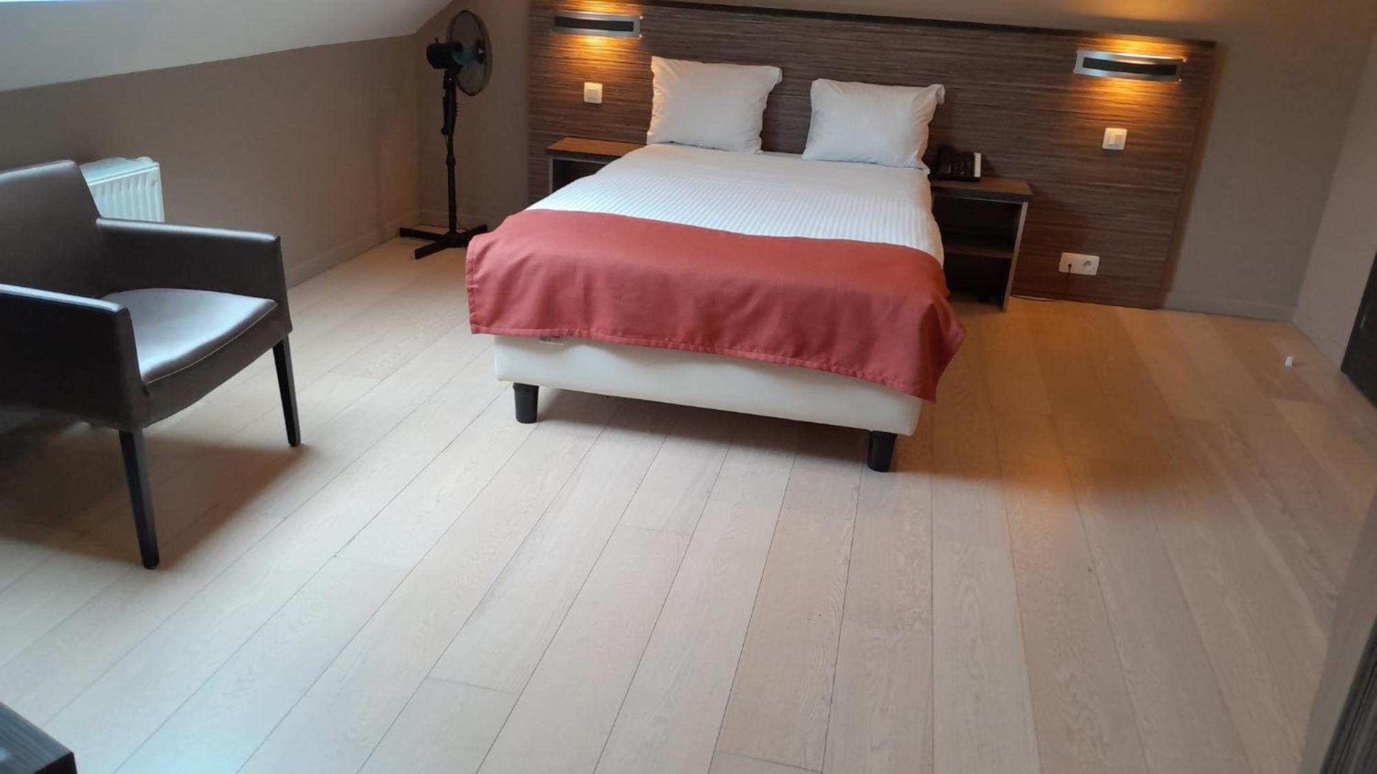 Hotel Taormina Brussels Airport Завентем Екстериор снимка