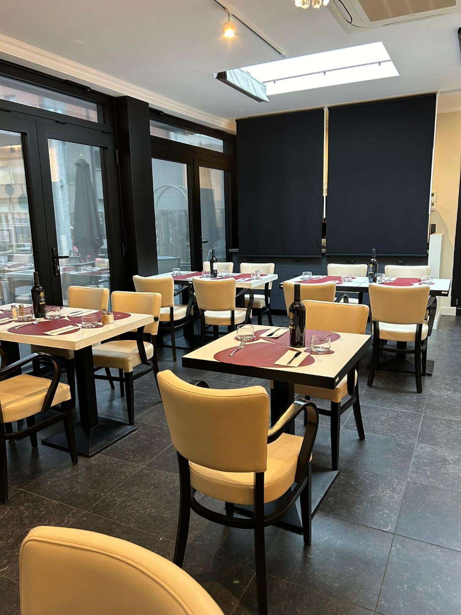 Hotel Taormina Brussels Airport Завентем Екстериор снимка